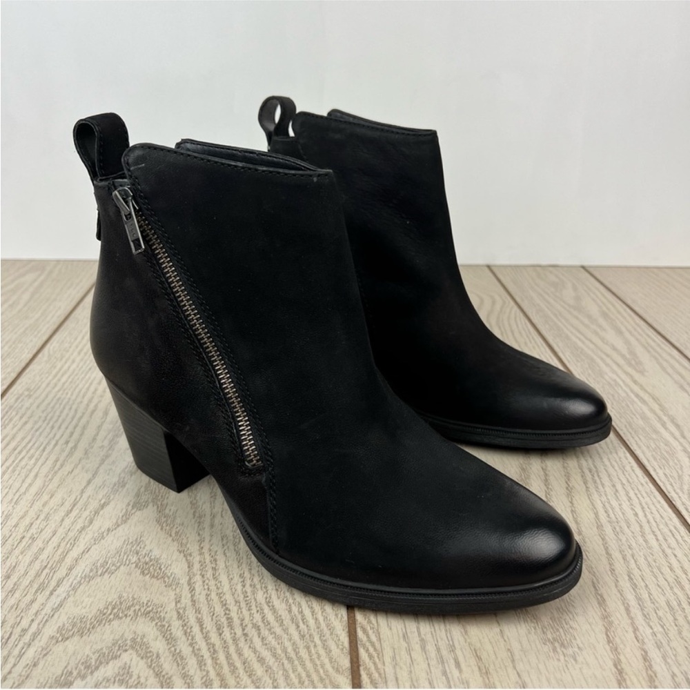 Rockport Women's Maddie Angled Ankle Zip Boots 10M Black Leather $130